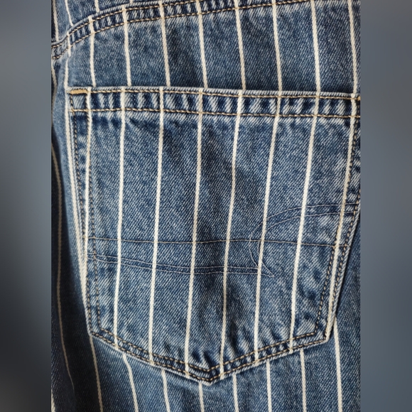 American Eagle High-rise size 6 - Picture 4 of 11